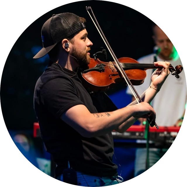 Jan Demel houslista kapely Hospodský Bordel